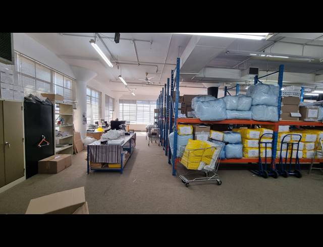 450M² BUSINESS TO LET IN WOODSTOCK